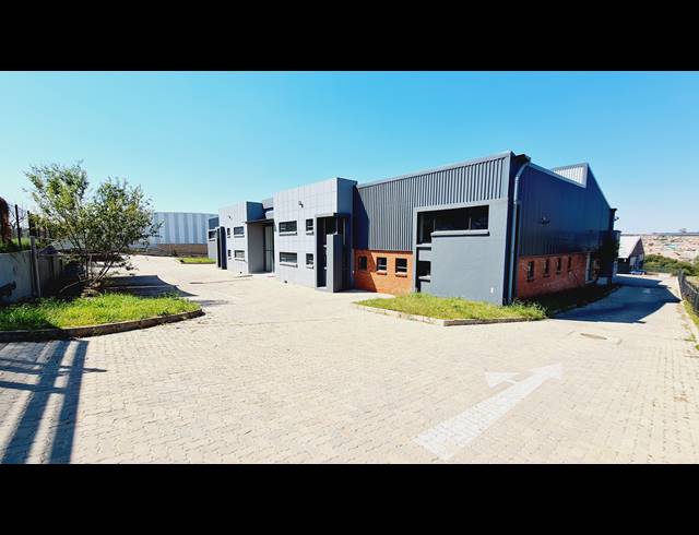 2,275M² WAREHOUSE TO LET IN COSMO BUSINESS PARK